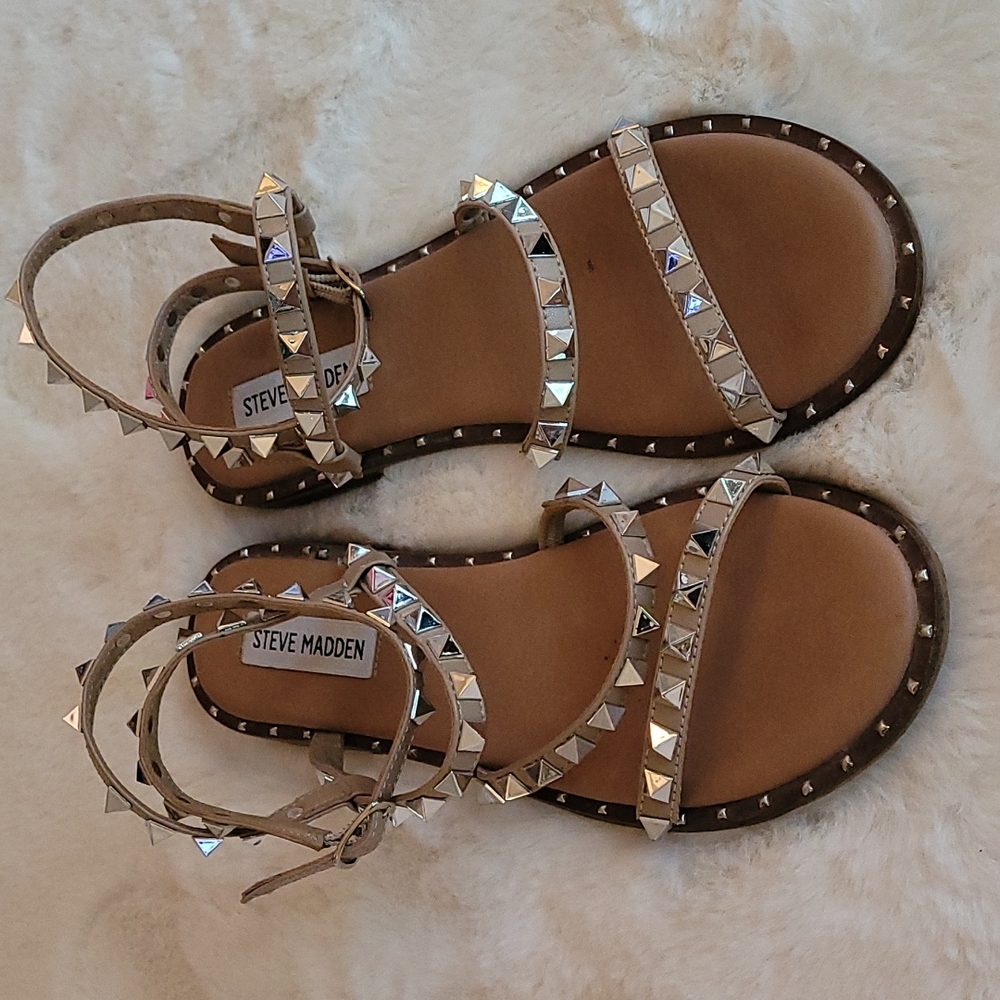 Steve Madden Travel Silver Studded Gladiator Summer Punk Rock Glam Sandals